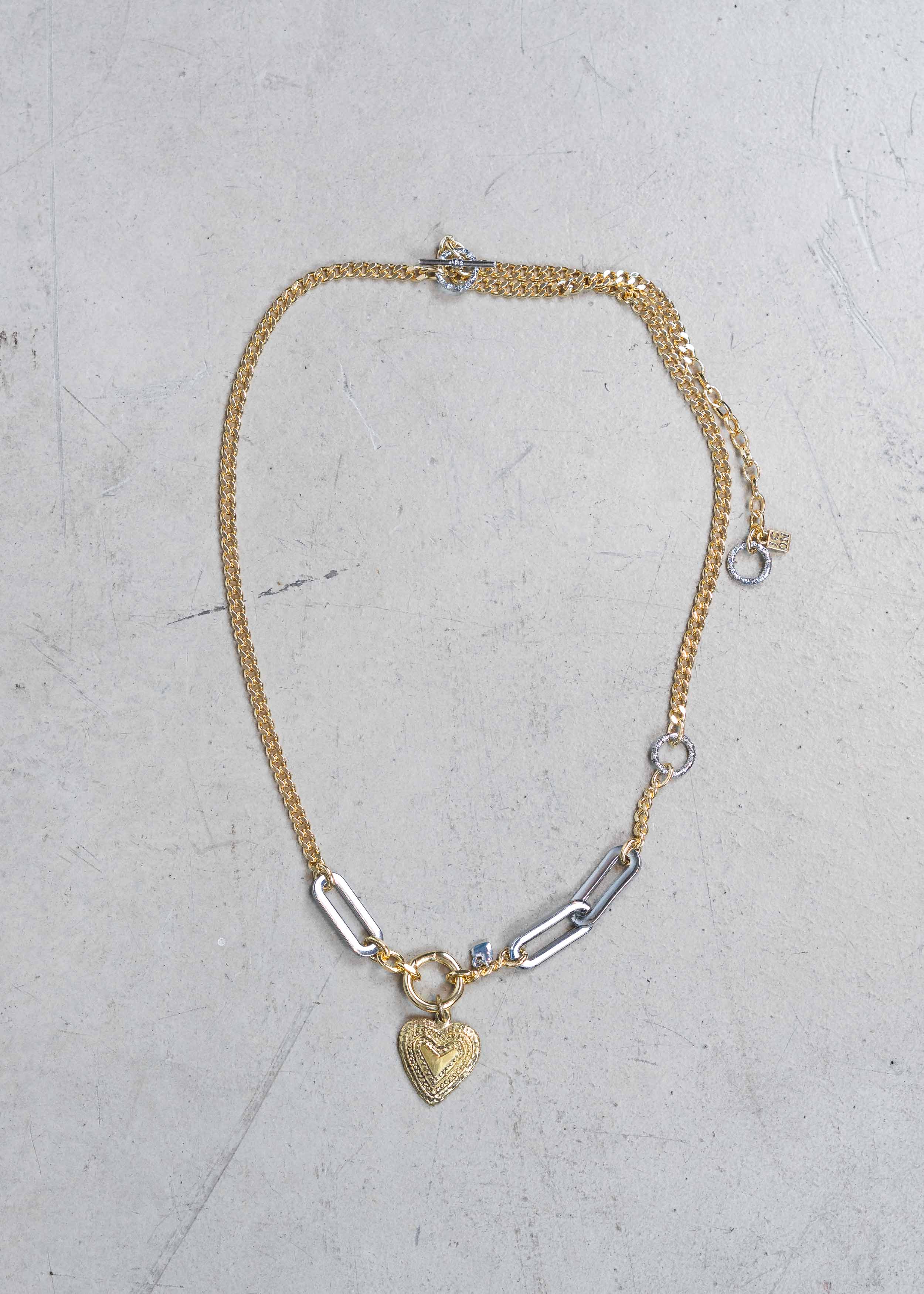 HEART CHAIN NECKLACE
