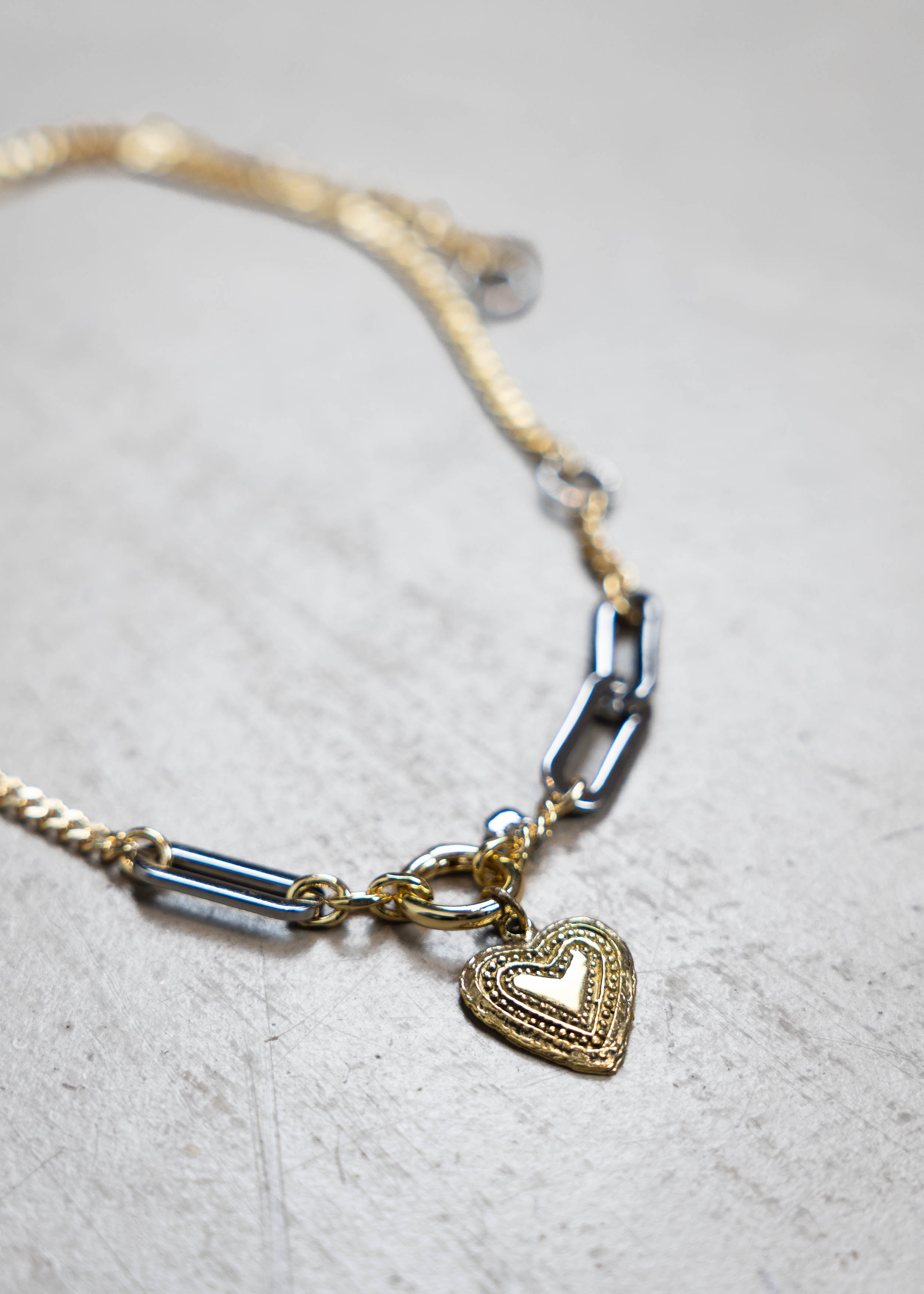 HEART CHAIN NECKLACE