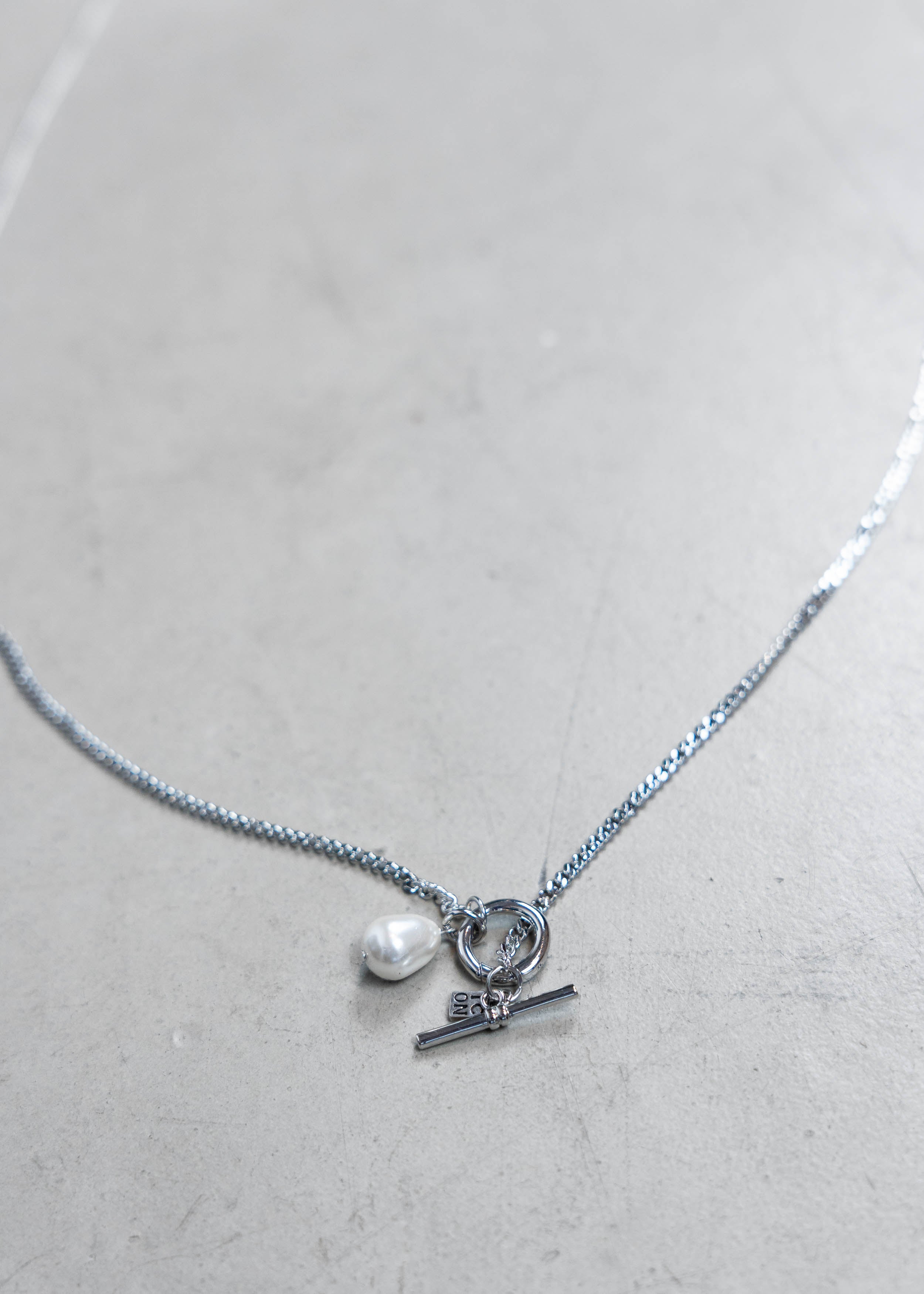 PEARL LONG NECKLACE