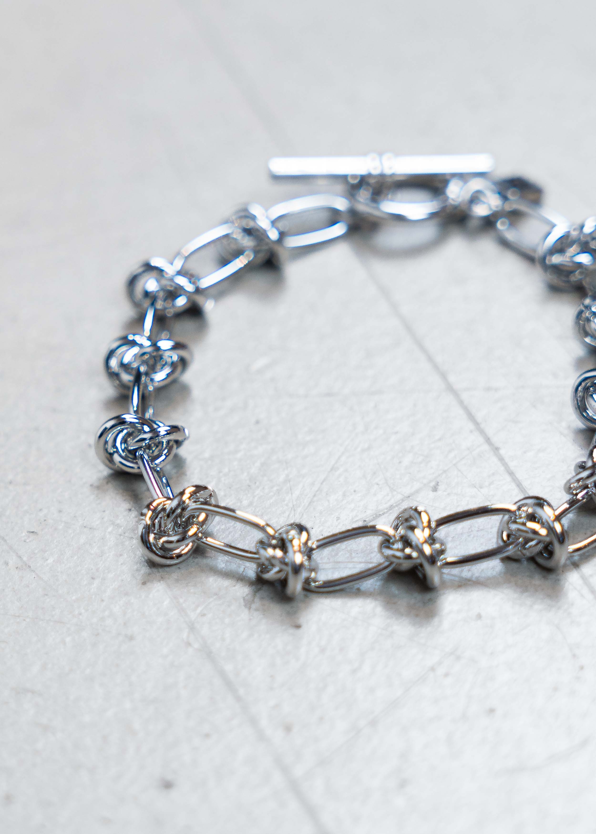 KNOT BRACELET