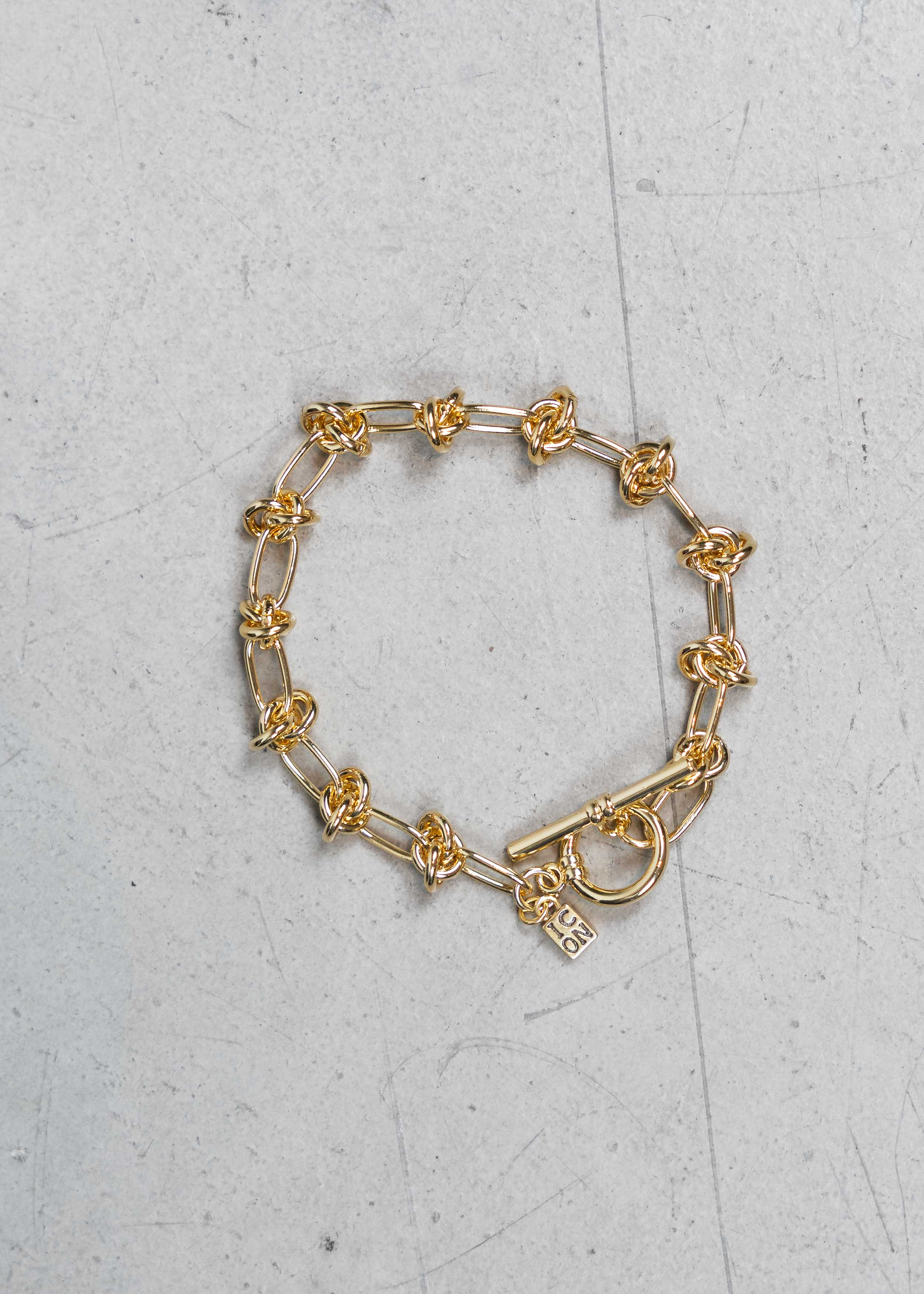 KNOT BRACELET